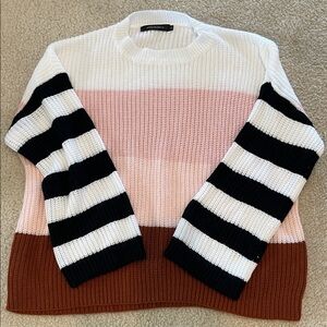 Merokeety Colorblock sweater with striped sleeves size medium